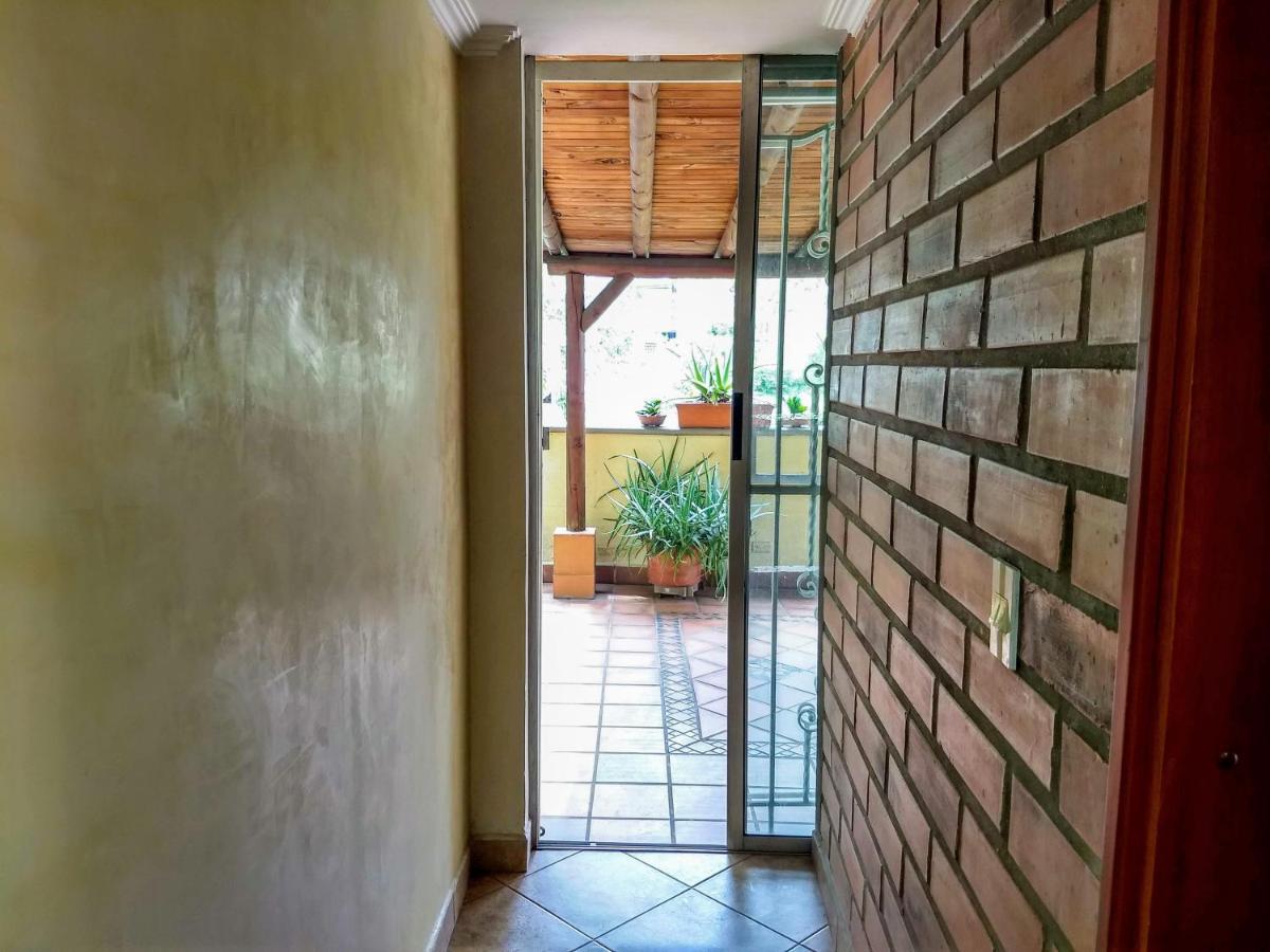 Bueno, Bonito, Barato Y Cerca A El Poblado Apartment Medellin Exterior photo